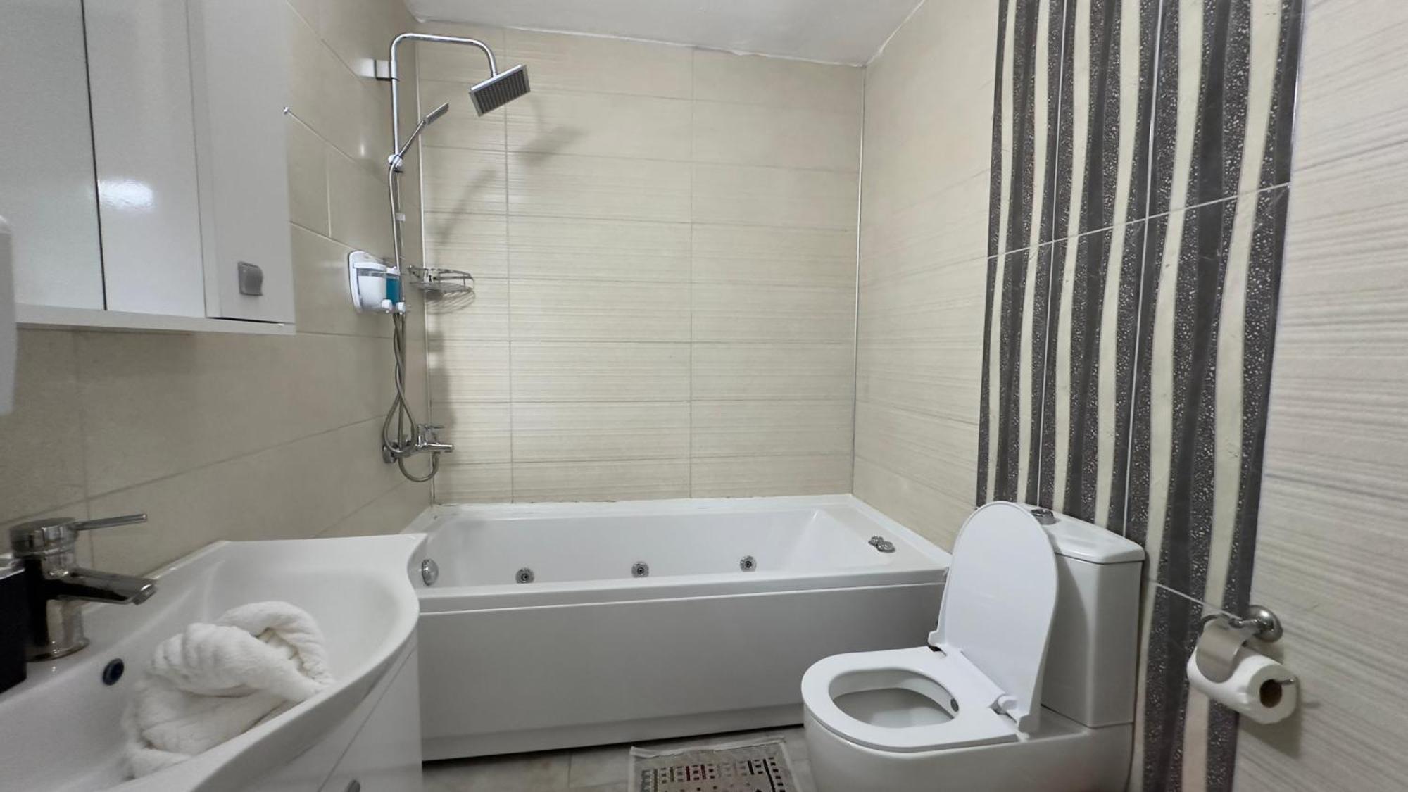 Atillas Getaway Selçuk Bilik gambar